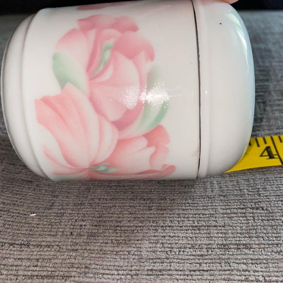 Vintage Anais Anais Scented Candle by Cacharel. This is a rare and vintage find. - Picture 10 of 10
